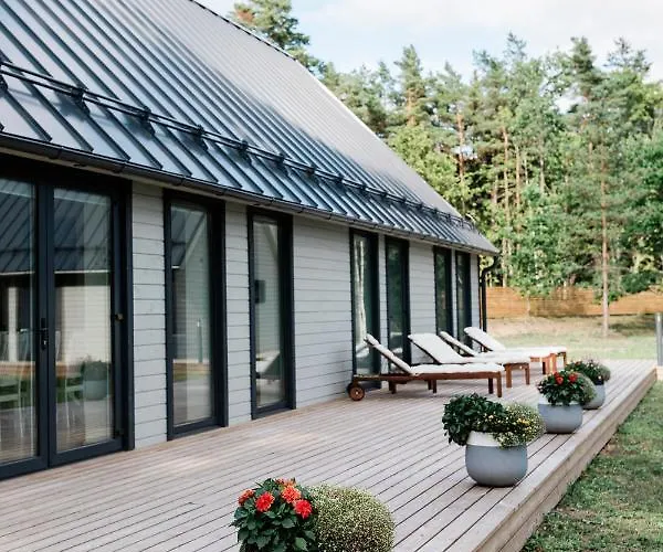 Peaceful Palace Silla (Saare)